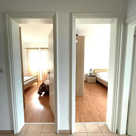Blue Sky Apartment4me Barbat na Rabu