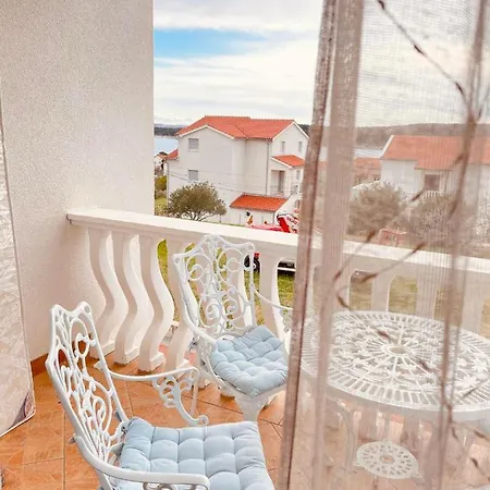 Blue Sky Apartment4me *